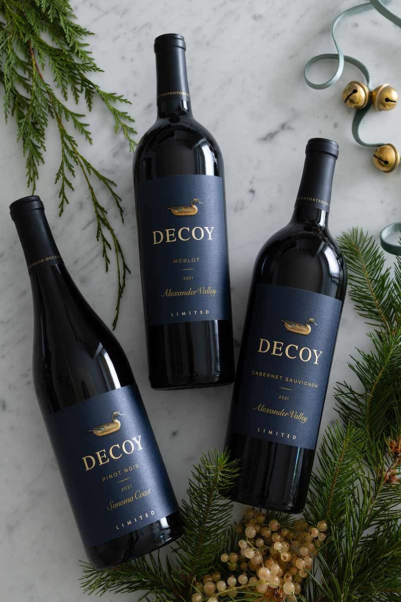 A couple drinking Decoy Limited