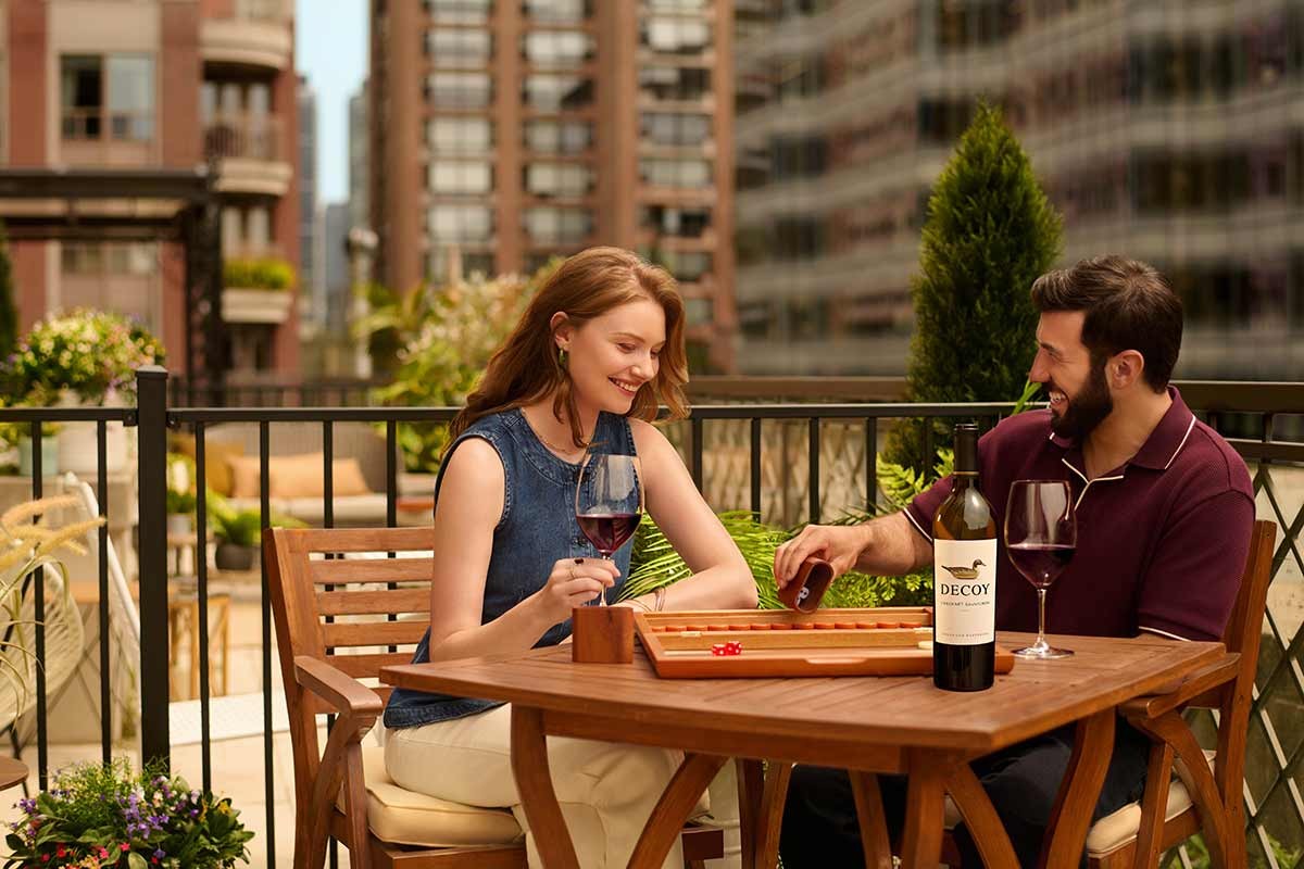 Decoy wines on a table