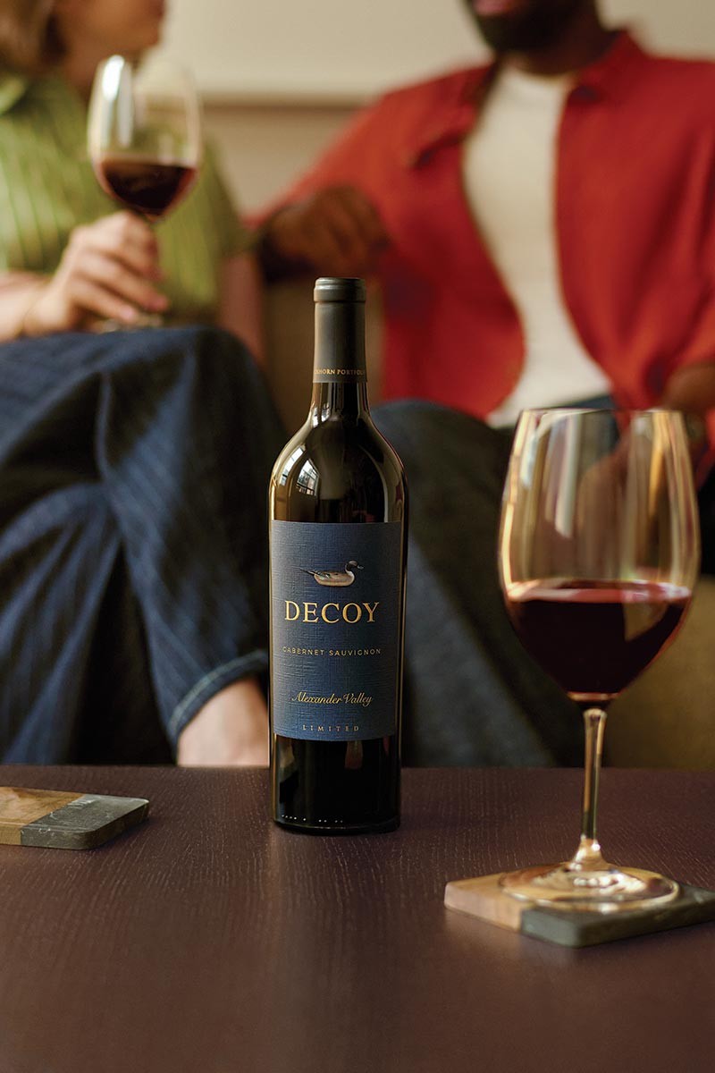 A couple drinking Decoy Limited