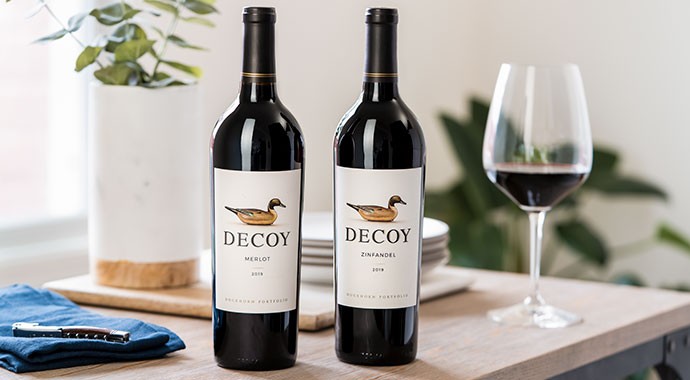 Decoy red wine on a table